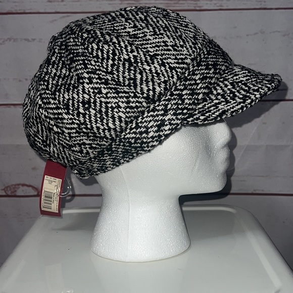 *SOLD on eBay MERONA 2000’s black and white newsboy cap new with tags - Picture 3 of 9